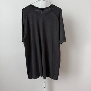 Lululemon Mens XL Dark Gray Textured Athletic T Shirt Short Sleeve Crew Neck
